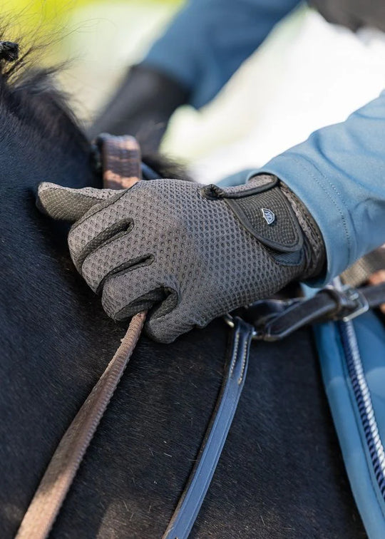 Woof Wear Event Glove