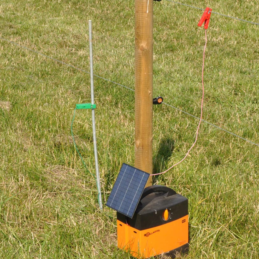 Gallagher earth stake set up in field