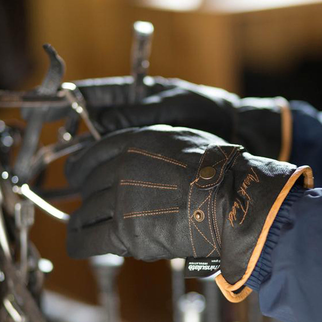Rider wearing the Mark Todd winter gloves